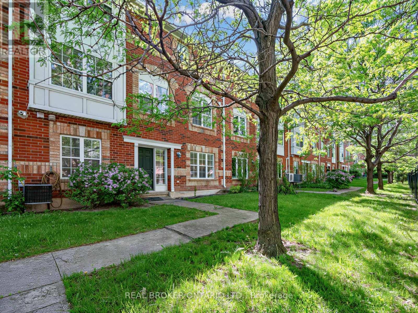 19 - 199 Hillcrest Avenue, Mississauga, Ontario  L5B 4L5 - Photo 38 - W13233864