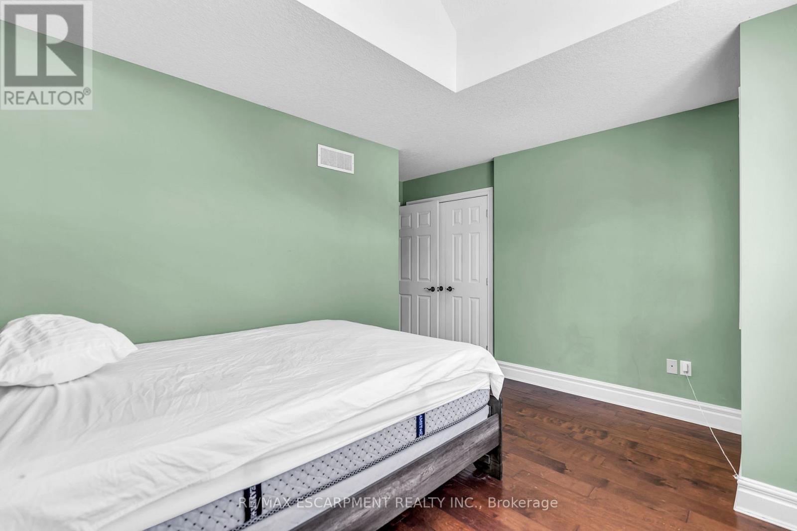 1052 Loft Court, London North, Ontario  N6G 5C1 - Photo 38 - X13233726