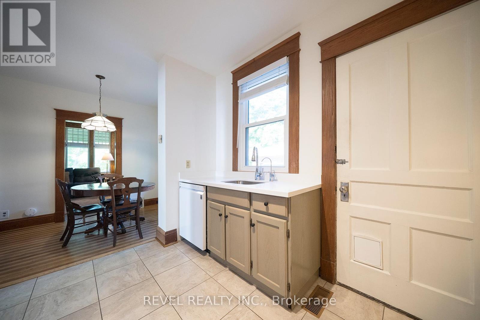 8 Abigail Avenue, Brantford, Ontario  N3R 4R7 - Photo 17 - X13233776