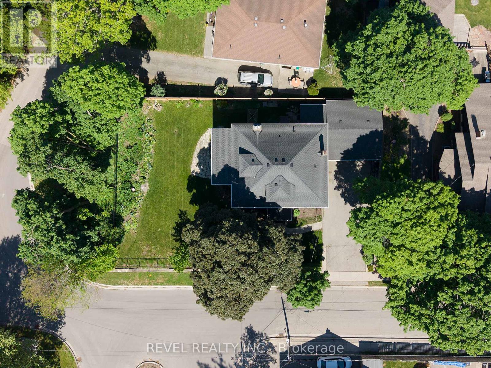 8 Abigail Avenue, Brantford, Ontario  N3R 4R7 - Photo 39 - X13233776