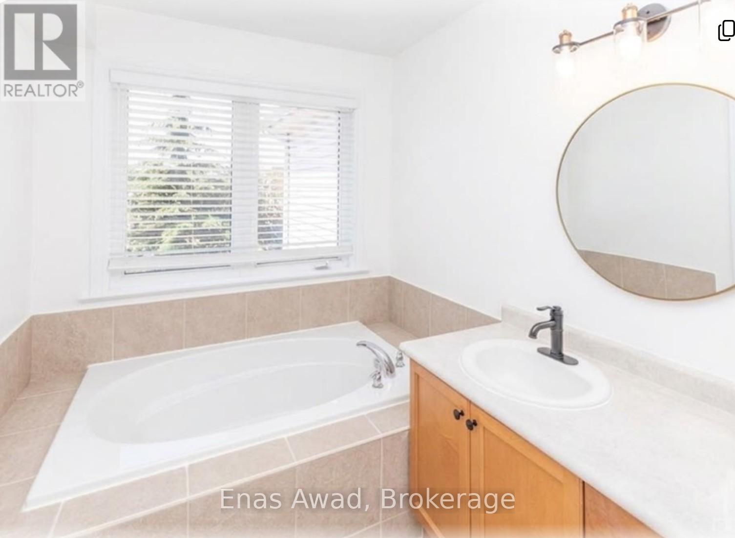 1 - 106 Talltree Crescent, Ottawa, Ontario  K2S 0A9 - Photo 12 - X13234032