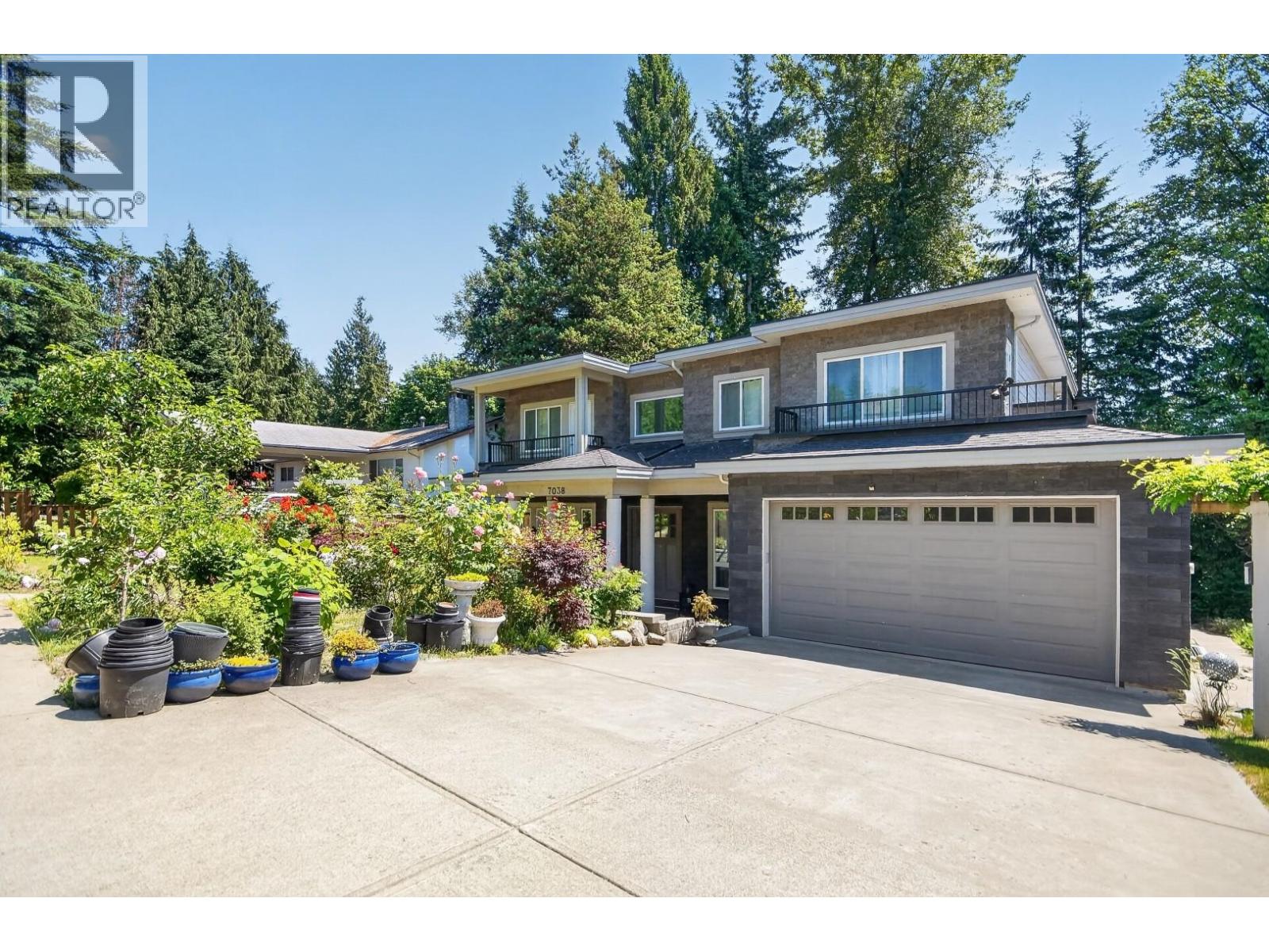 Main 7038 FIELDING COURT, Burnaby