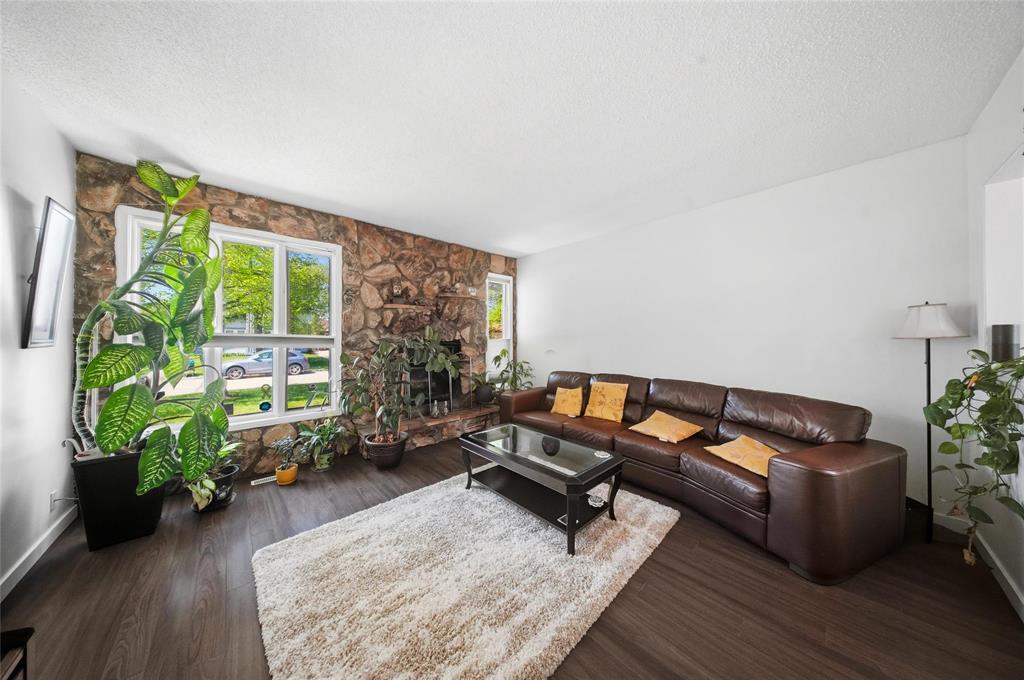 38 Valewood Crescent, Winnipeg, Manitoba  R2R 1S3 - Photo 7 - 202612408