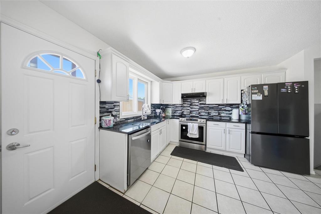 38 Valewood Crescent, Winnipeg, Manitoba  R2R 1S3 - Photo 9 - 202612408