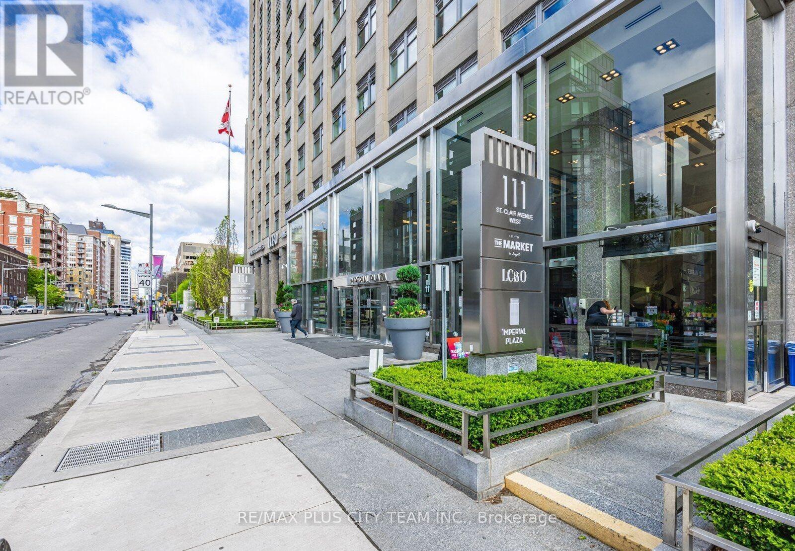 902 - 111 St. Clair Avenue W, Toronto, Ontario  M4V 1N5 - Photo 2 - C13233926
