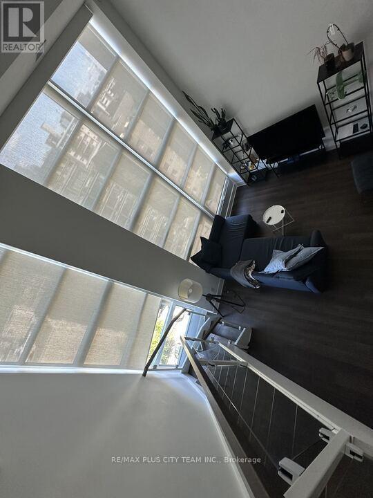 902 - 111 St. Clair Avenue W, Toronto, Ontario  M4V 1N5 - Photo 3 - C13233926