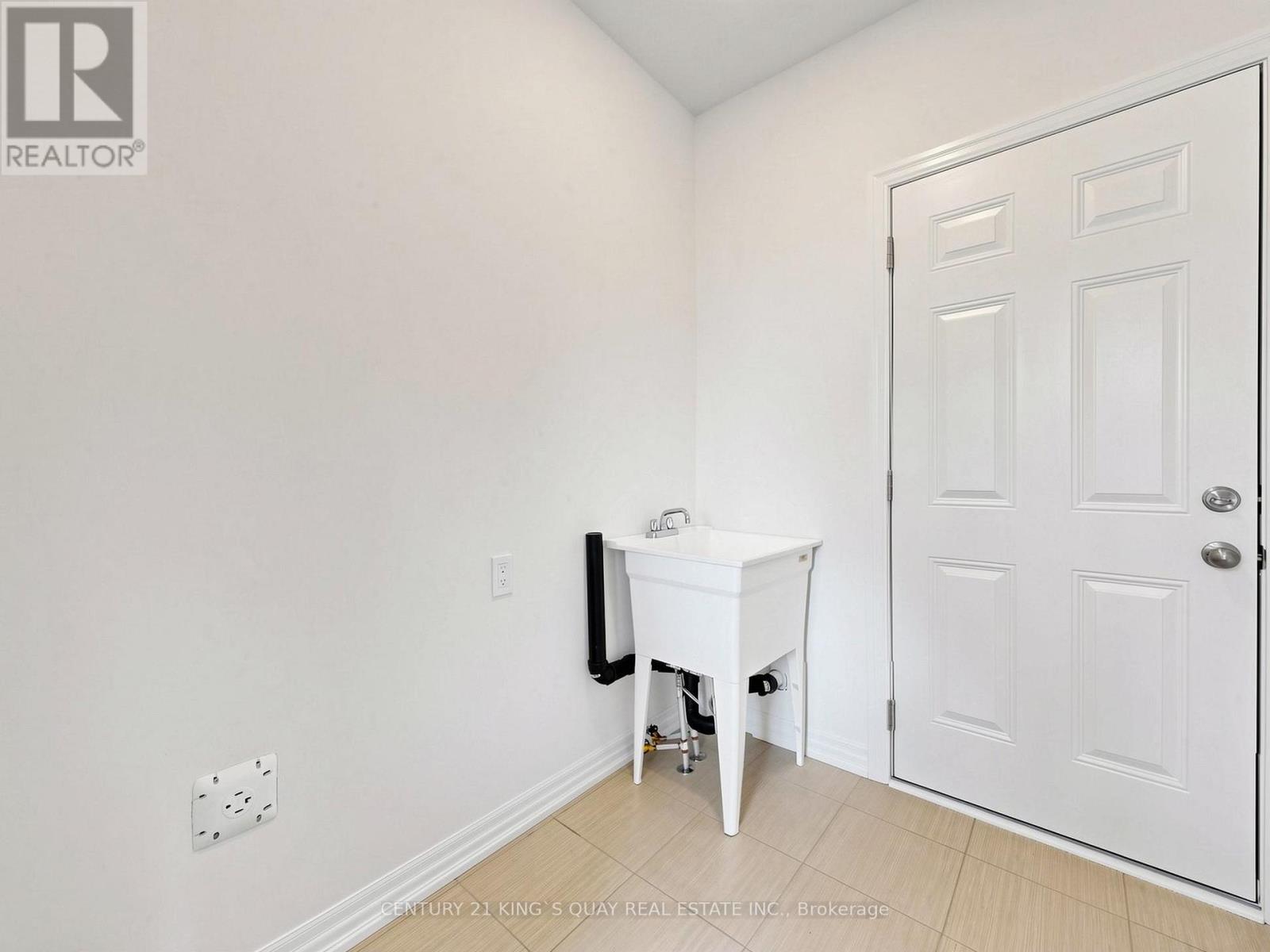 124 Solstice Circle, Newmarket, Ontario  L3X 0L7 - Photo 38 - N13226932