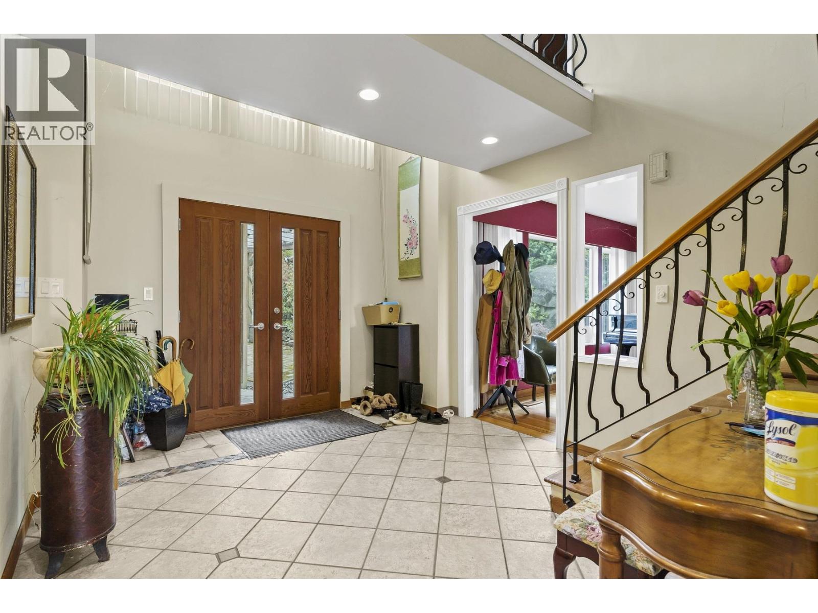 4582 Woodgreen Court, West Vancouver, British Columbia  V7S 2V7 - Photo 4 - R3131533