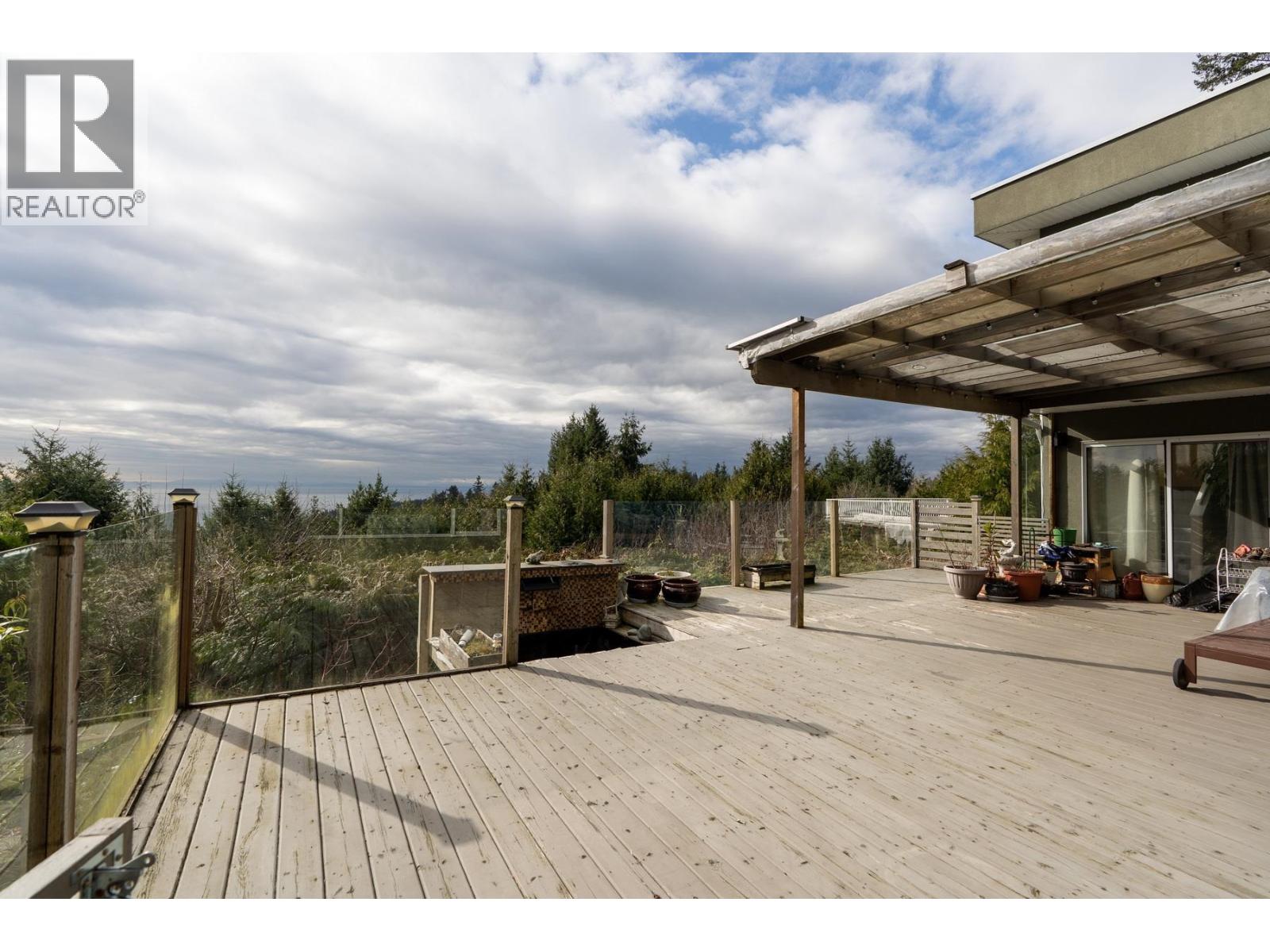 4582 Woodgreen Court, West Vancouver, British Columbia  V7S 2V7 - Photo 3 - R3131533