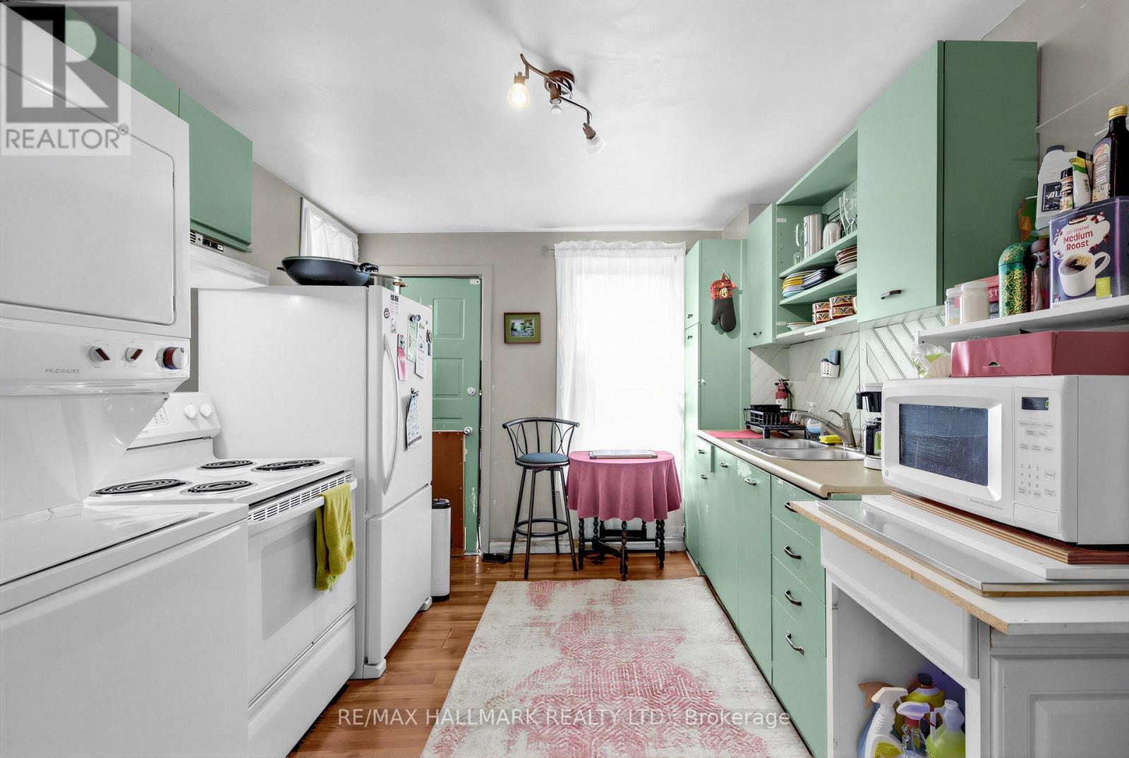 82 Muriel Avenue, Toronto, Ontario  M4J 2Y4 - Photo 15 - E13233886