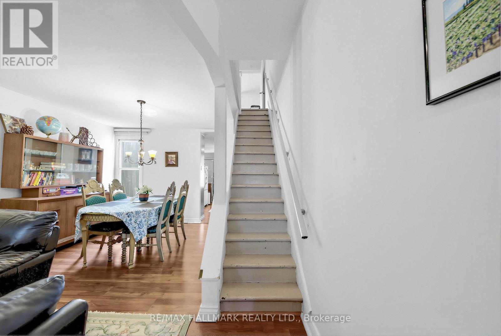 82 Muriel Avenue, Toronto, Ontario  M4J 2Y4 - Photo 7 - E13233886