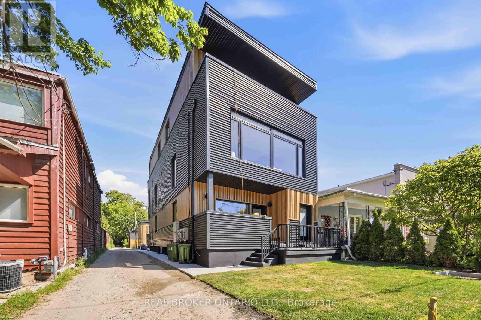B - 102 Boultbee Avenue, Toronto, Ontario  M4J 1B3 - Photo 31 - E13233966