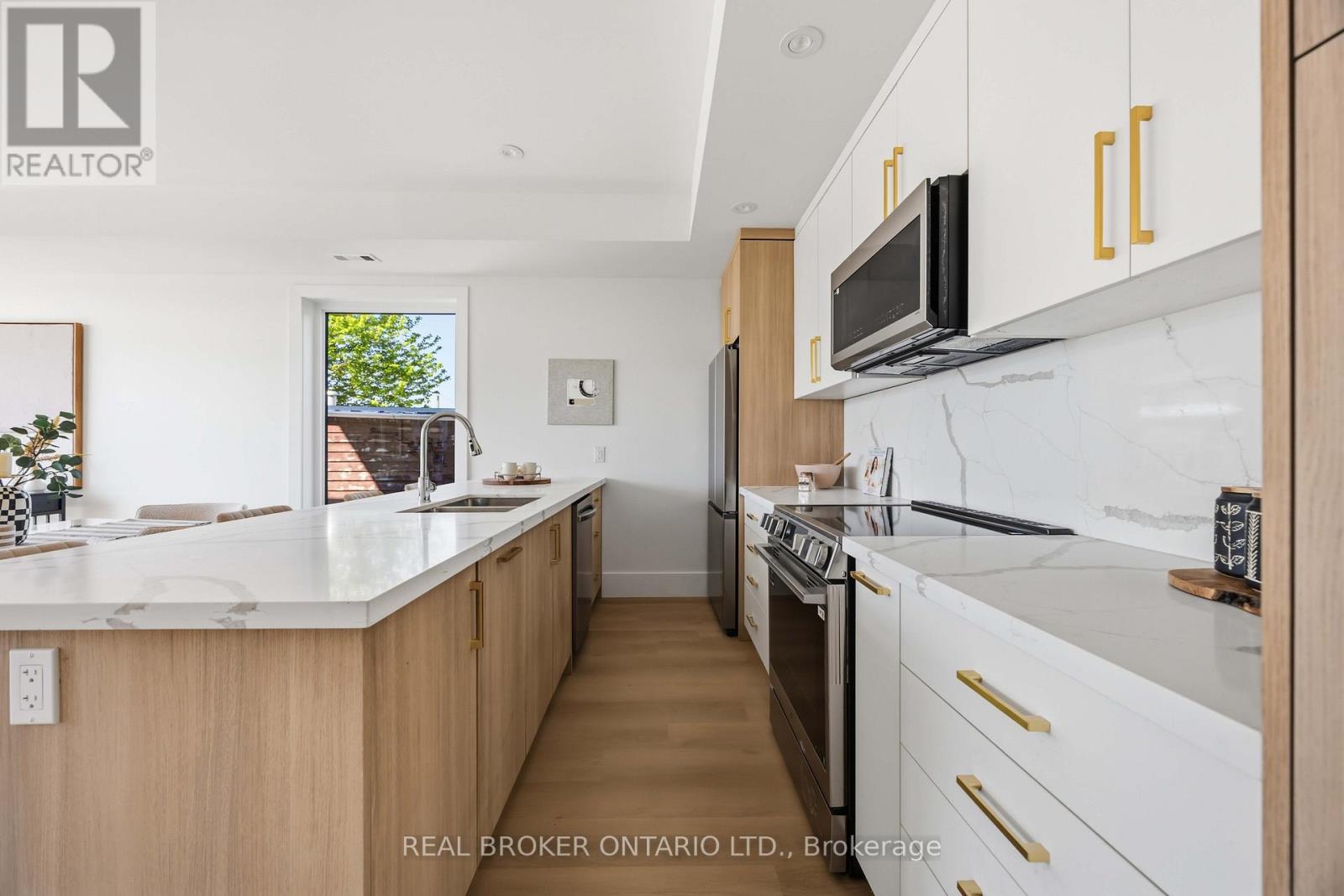 B - 102 Boultbee Avenue, Toronto, Ontario  M4J 1B3 - Photo 6 - E13233966