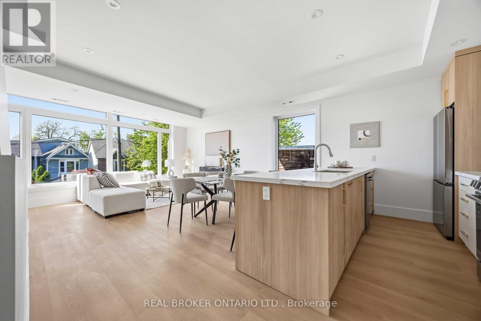 B - 102 Boultbee Avenue, Toronto, Ontario  M4J 1B3 - Photo 7 - E13233966
