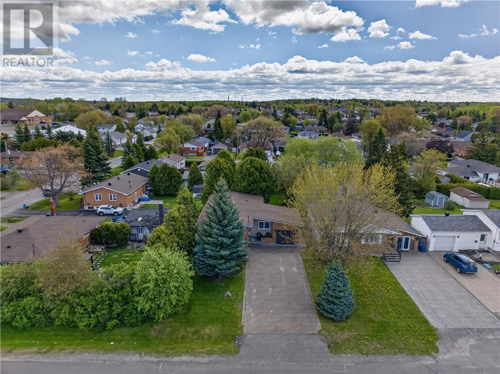 16 Clairmont Street, Sudbury, Ontario  P3B 3S5 - Photo 3 - 2127773