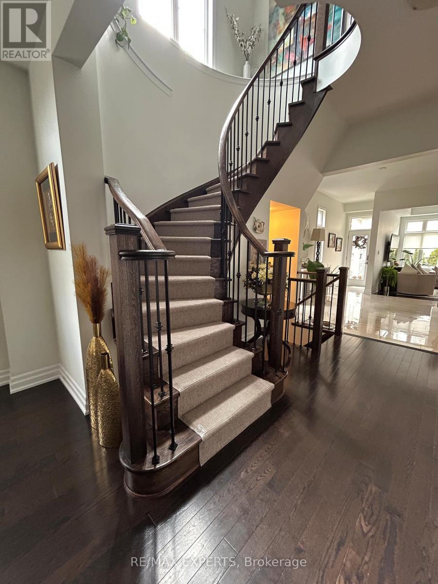 77 Robert Berry Crescent, King, Ontario  L7B 0M6 - Photo 10 - N13233914