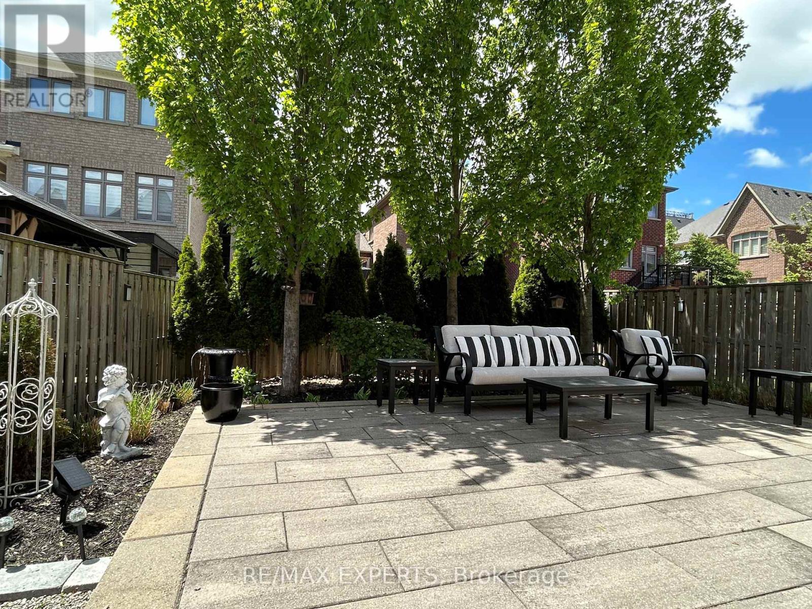 77 Robert Berry Crescent, King, Ontario  L7B 0M6 - Photo 24 - N13233914
