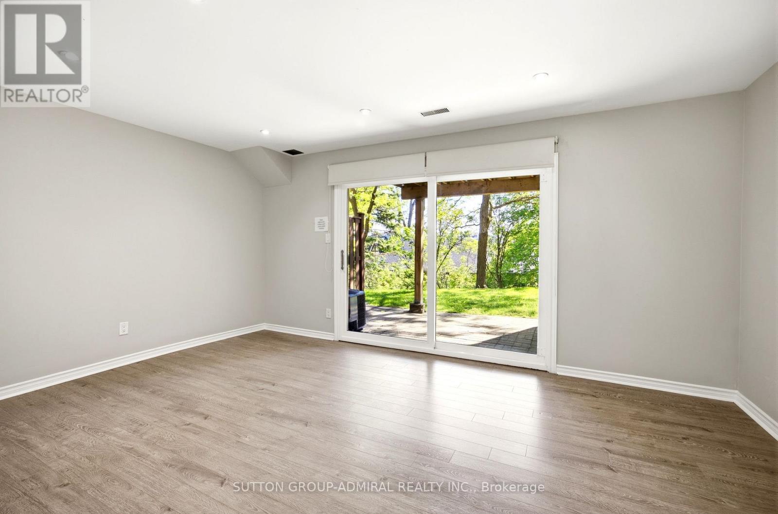 37 Old Firehall Lane, Vaughan, Ontario  L4L 8W3 - Photo 6 - N13233954