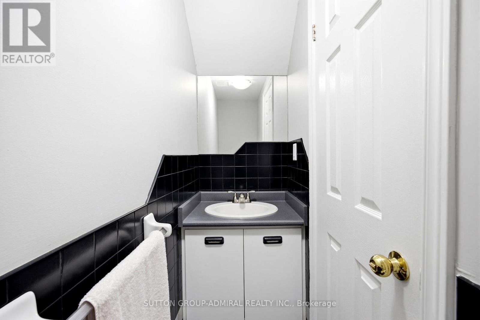 37 Old Firehall Lane, Vaughan, Ontario  L4L 8W3 - Photo 8 - N13233954
