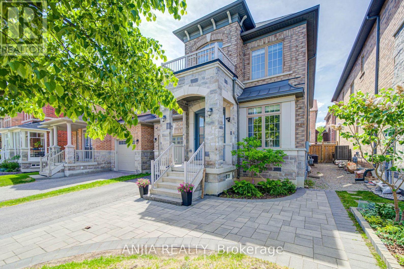 17 Holst Avenue, Markham, Ontario  L6C 0S7 - Photo 2 - N13233958