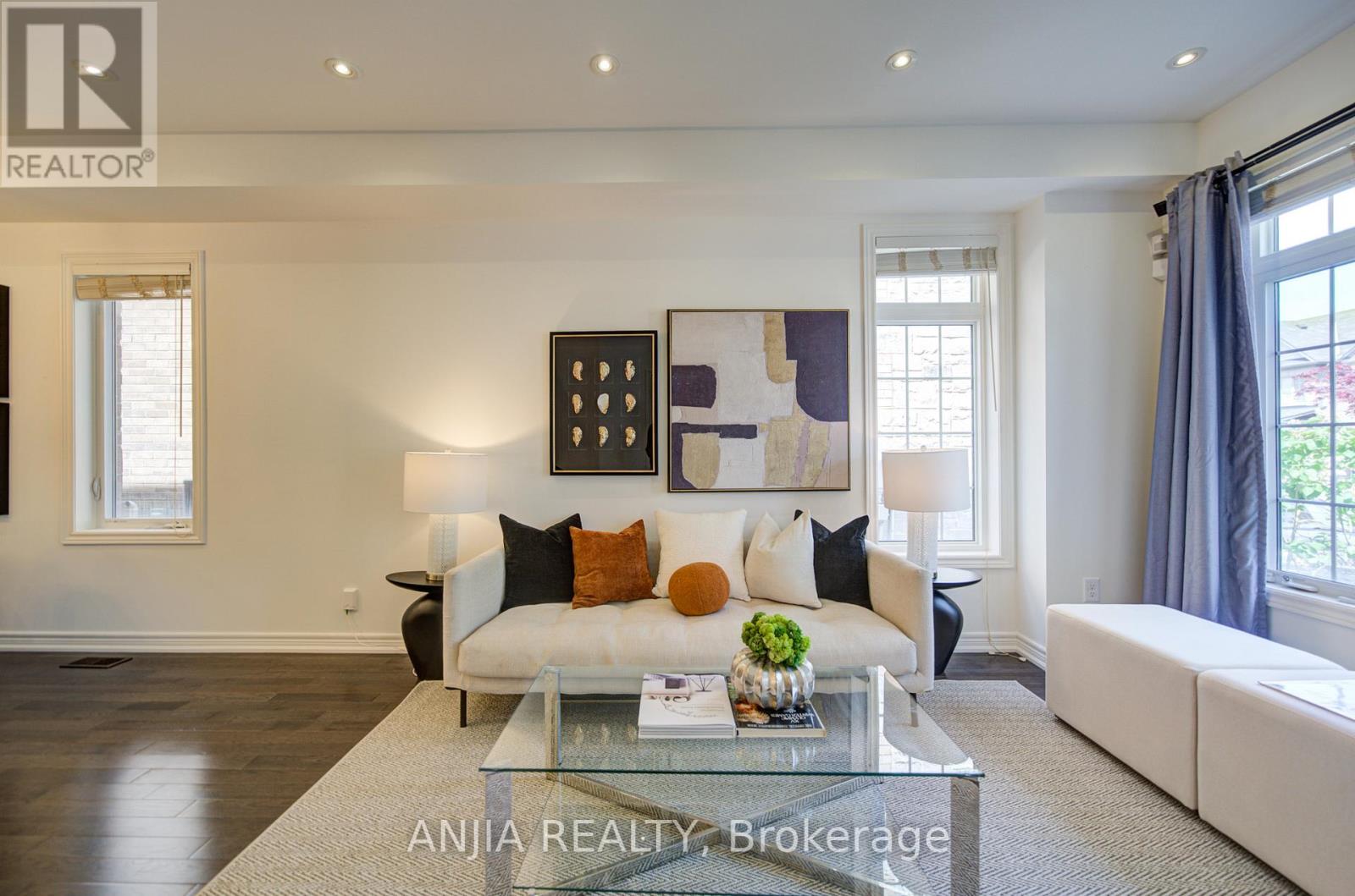 17 Holst Avenue, Markham, Ontario  L6C 0S7 - Photo 9 - N13233958