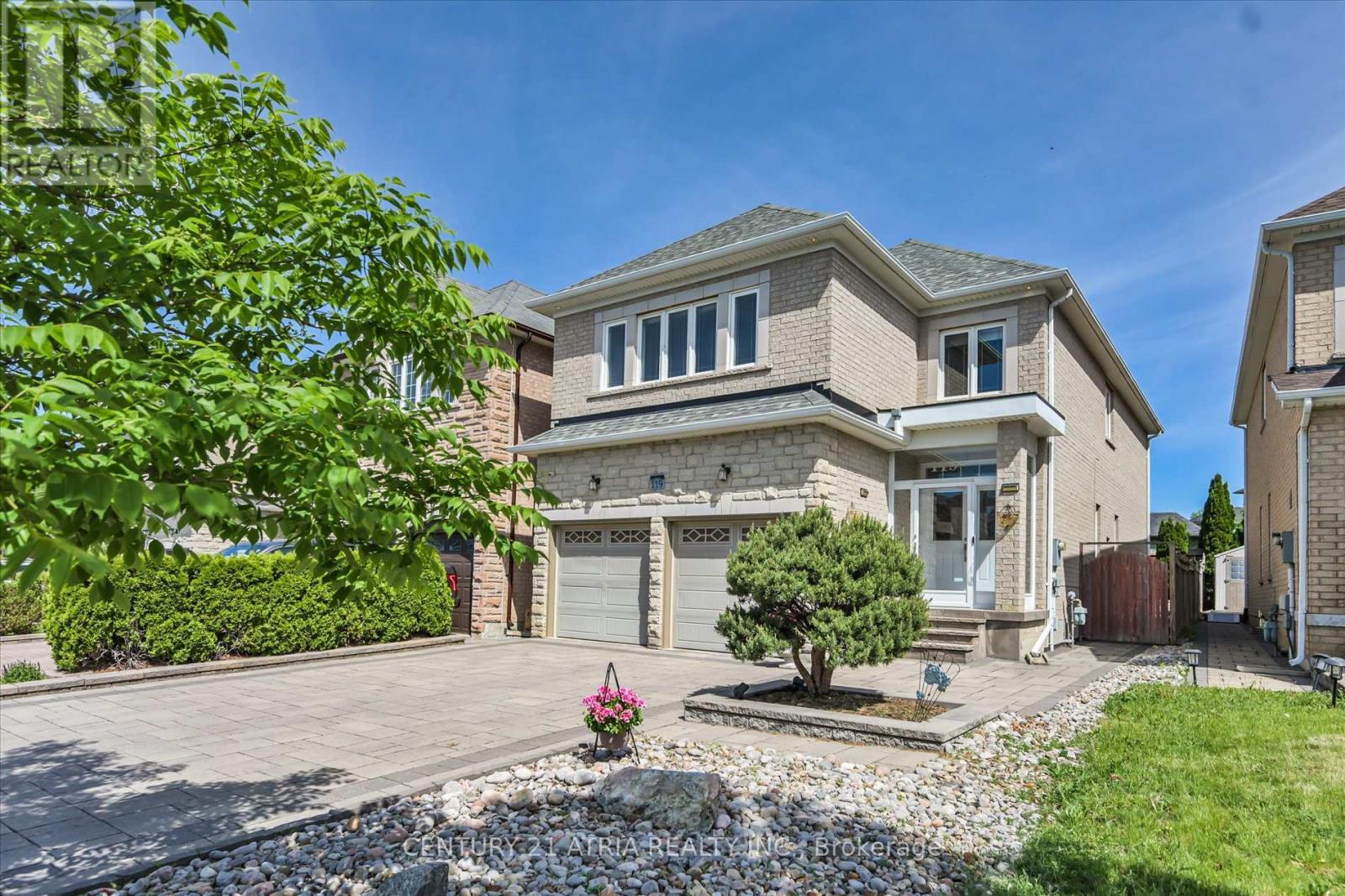 119 Martini Drive, Richmond Hill, Ontario  L4S 2V5 - Photo 2 - N13234046
