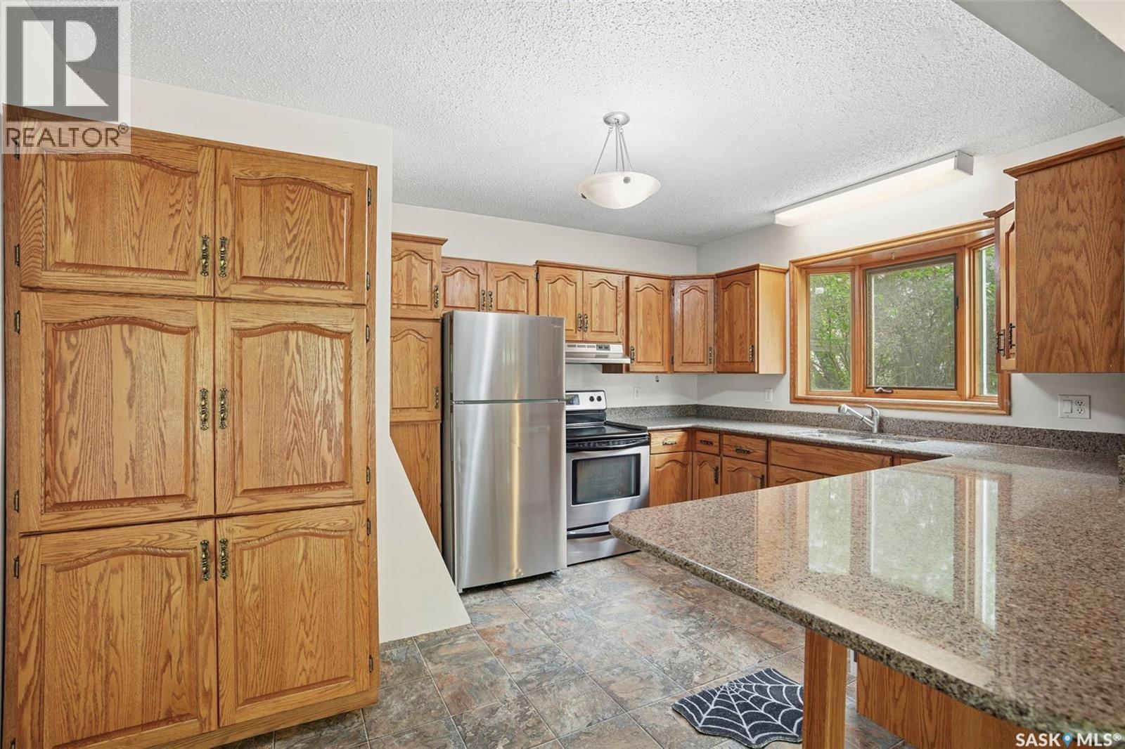 302 Mckinnon Avenue S, Saskatoon, Saskatchewan  S7N 1J5 - Photo 8 - SK037895