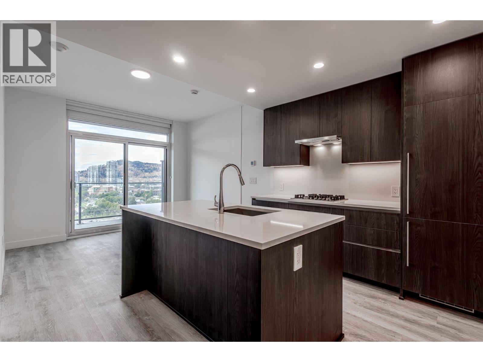 238 Leon Avenue Unit# 1401, Kelowna, British Columbia  V1Y 0N6 - Photo 2 - 10389970