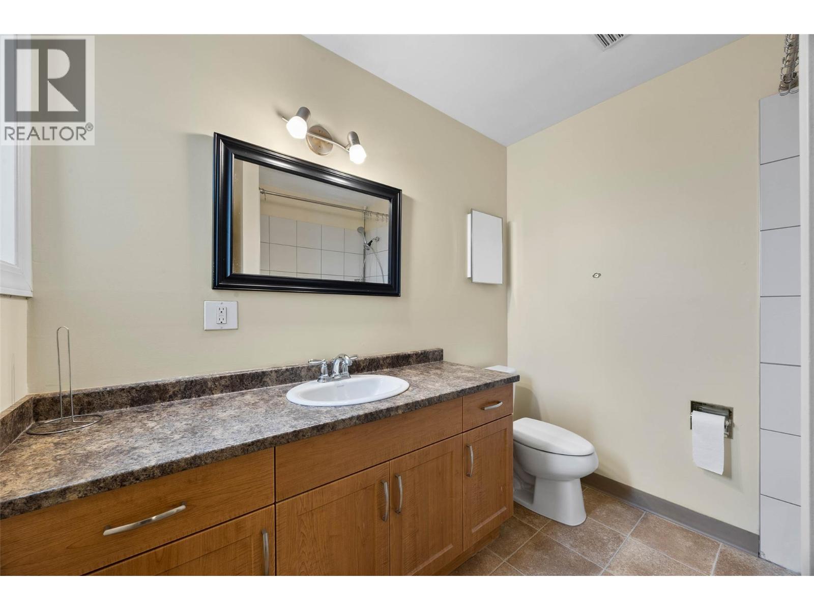 1750 Summit Drive Unit# 38, Kamloops, British Columbia  V2E 1Y1 - Photo 21 - 10389390