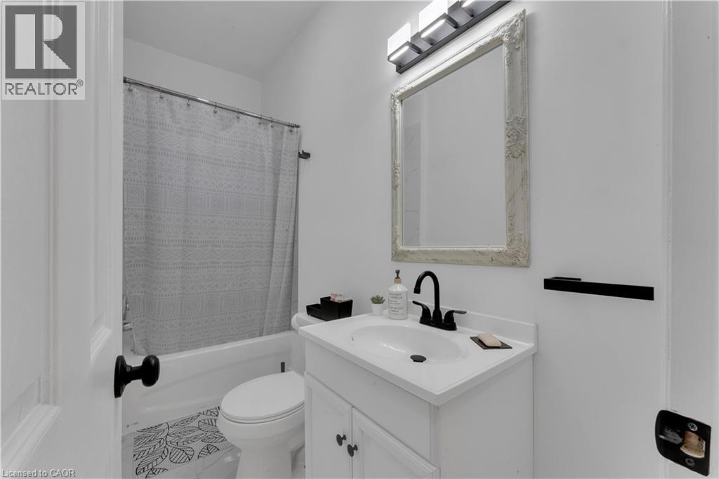 237 West Avenue N, Hamilton, Ontario  L8L 5C8 - Photo 32 - 40835933