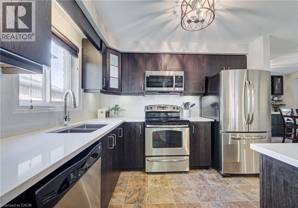 20 Walter Perry Place, New Hamburg, Ontario  N3A 0B4 - Photo 4 - 40835213