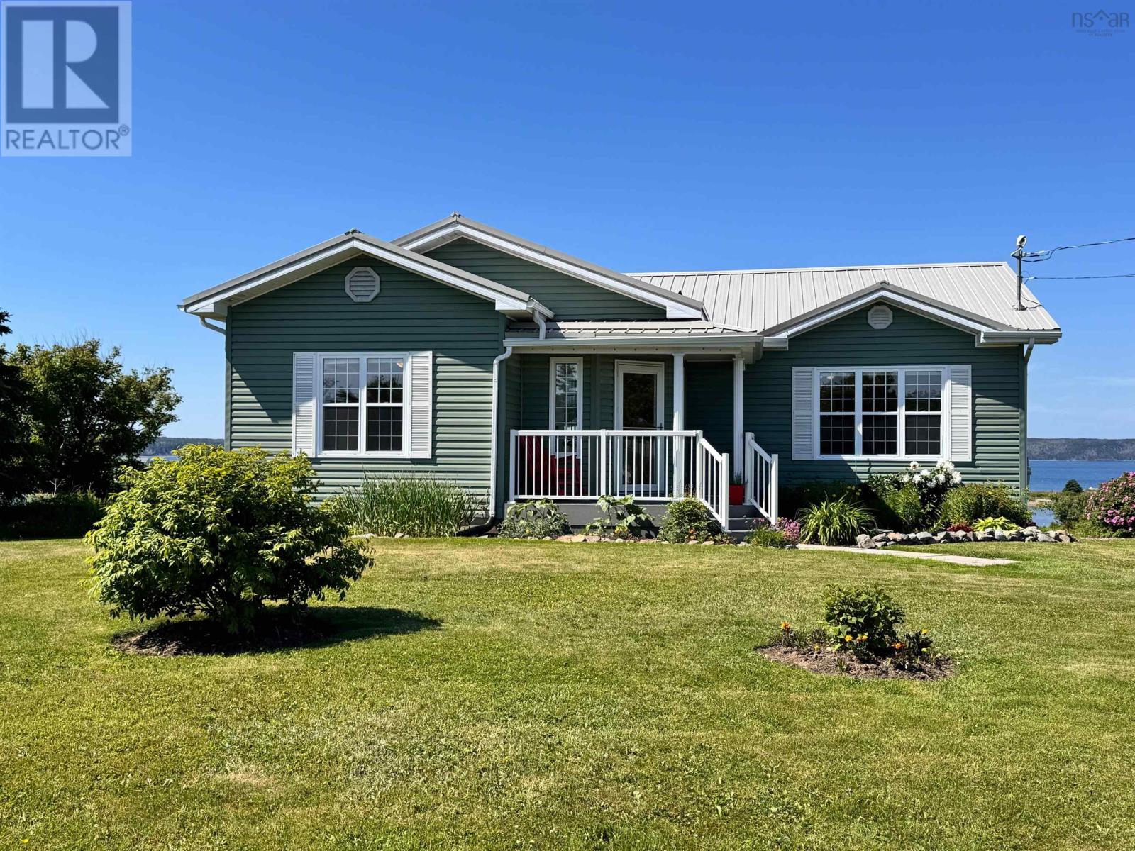 48 Seaview Drive, Gabarus, Nova Scotia  B1K 3T4 - Photo 1 - 202604118