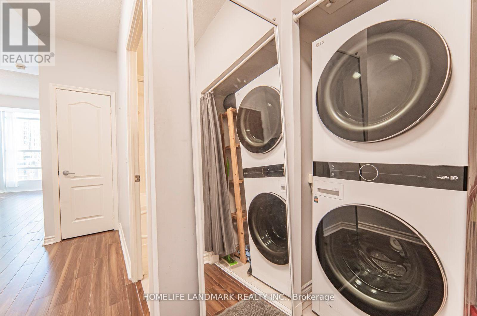 2506 - 33 Elm Drive, Mississauga, Ontario  L5B 4M2 - Photo 8 - W13233964