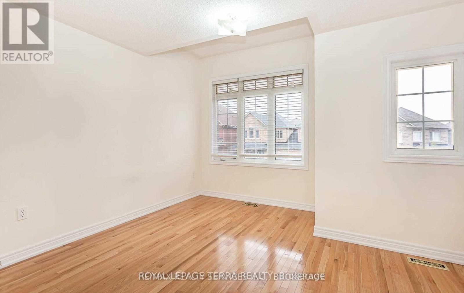 9 Chesterwood Crescent, Brampton, Ontario  L6Y 0Z3 - Photo 14 - W13233996