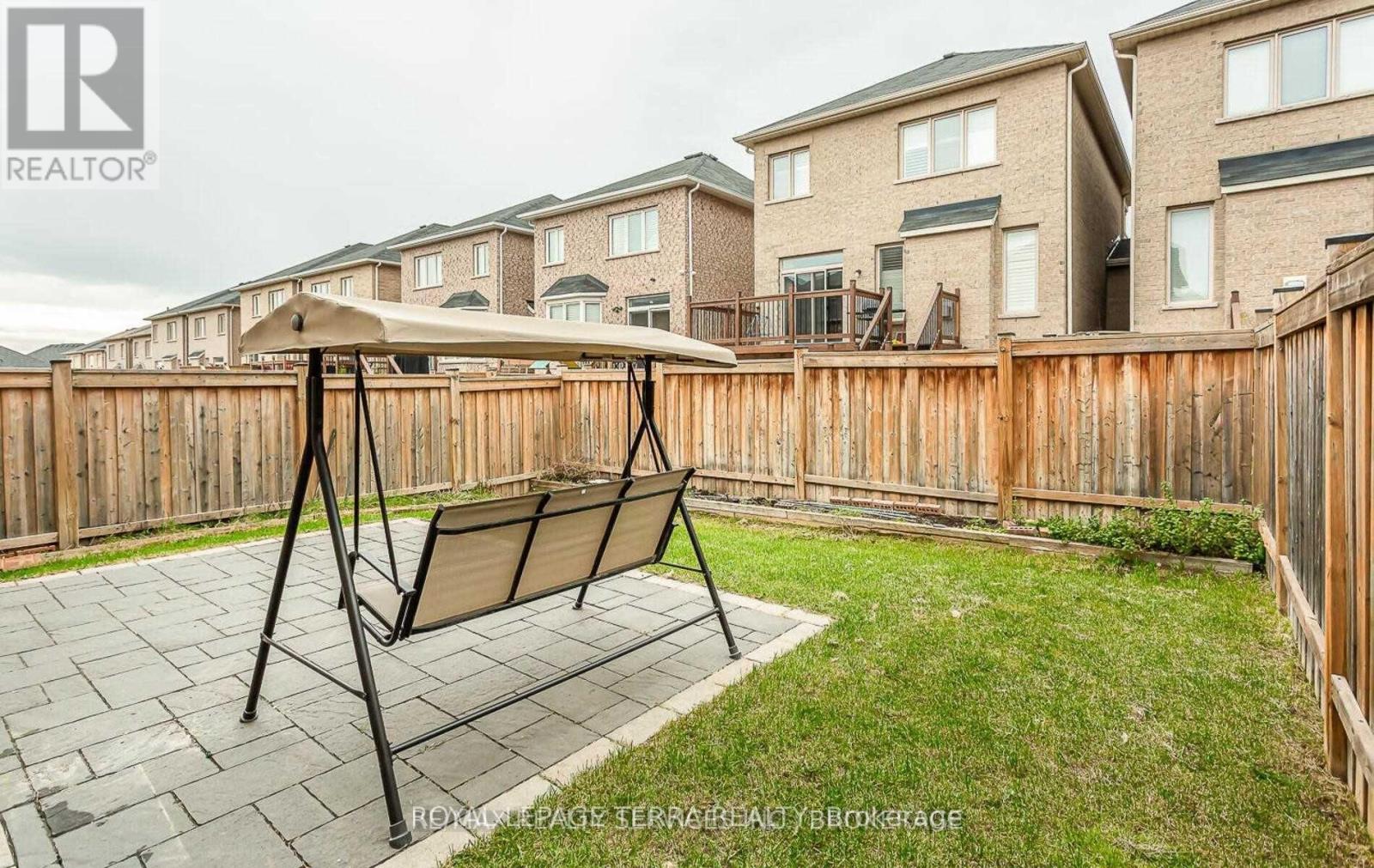 9 Chesterwood Crescent, Brampton, Ontario  L6Y 0Z3 - Photo 19 - W13233996