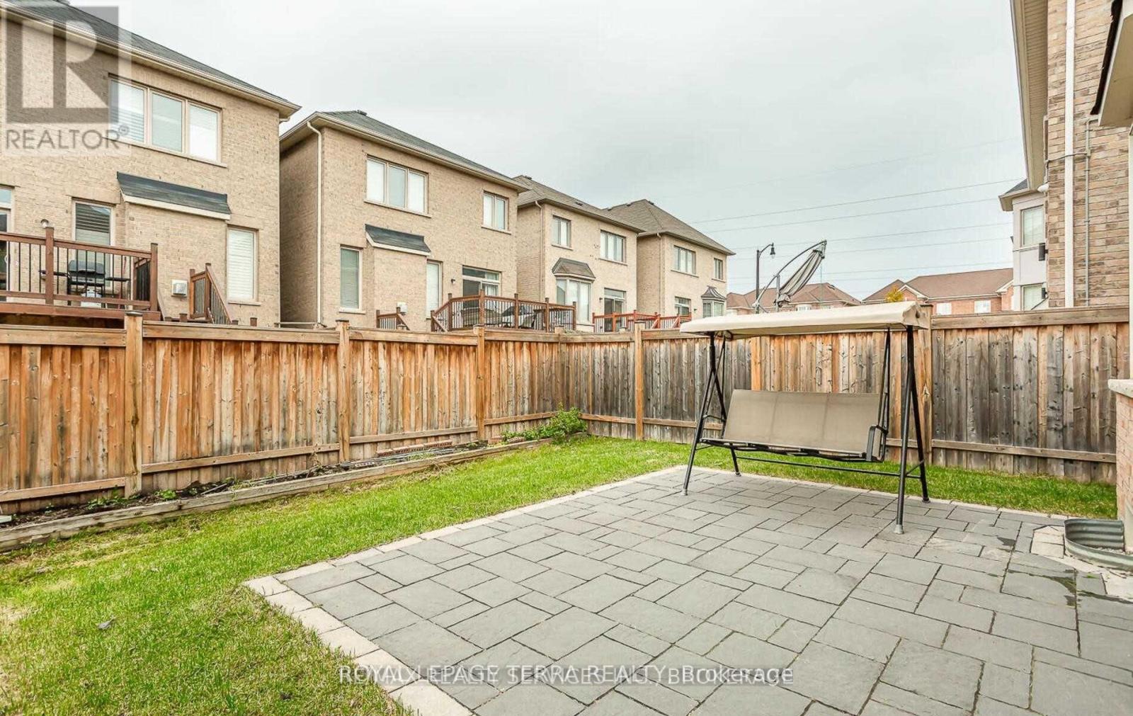 9 Chesterwood Crescent, Brampton, Ontario  L6Y 0Z3 - Photo 21 - W13233996