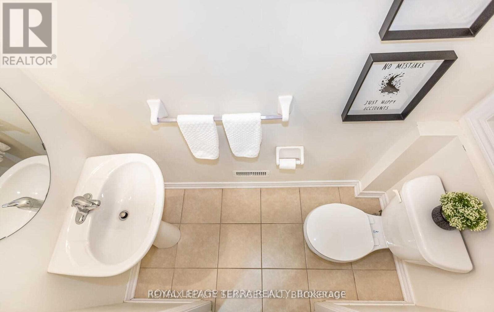 9 Chesterwood Crescent, Brampton, Ontario  L6Y 0Z3 - Photo 8 - W13233996