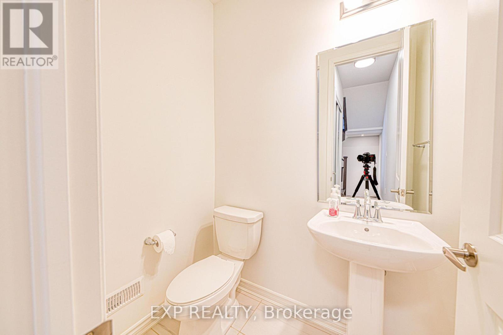 5138 Vetere Street, Mississauga, Ontario  L5M 2S8 - Photo 11 - W13234006
