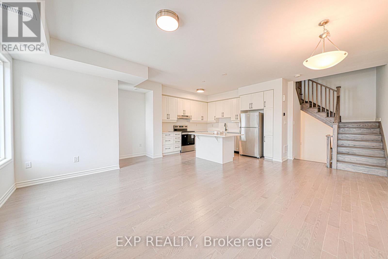 5138 Vetere Street, Mississauga, Ontario  L5M 2S8 - Photo 4 - W13234006