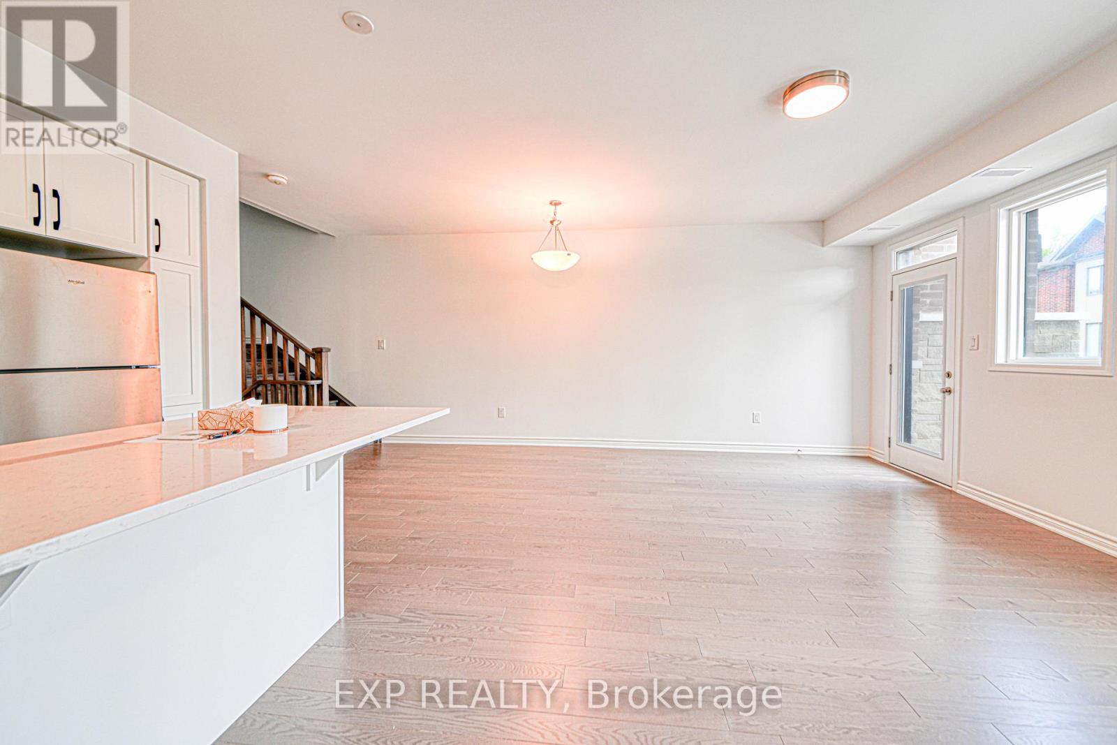 5138 Vetere Street, Mississauga, Ontario  L5M 2S8 - Photo 6 - W13234006