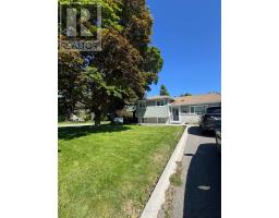 33 FLOWERTOWN AVENUE, Brampton, Ontario