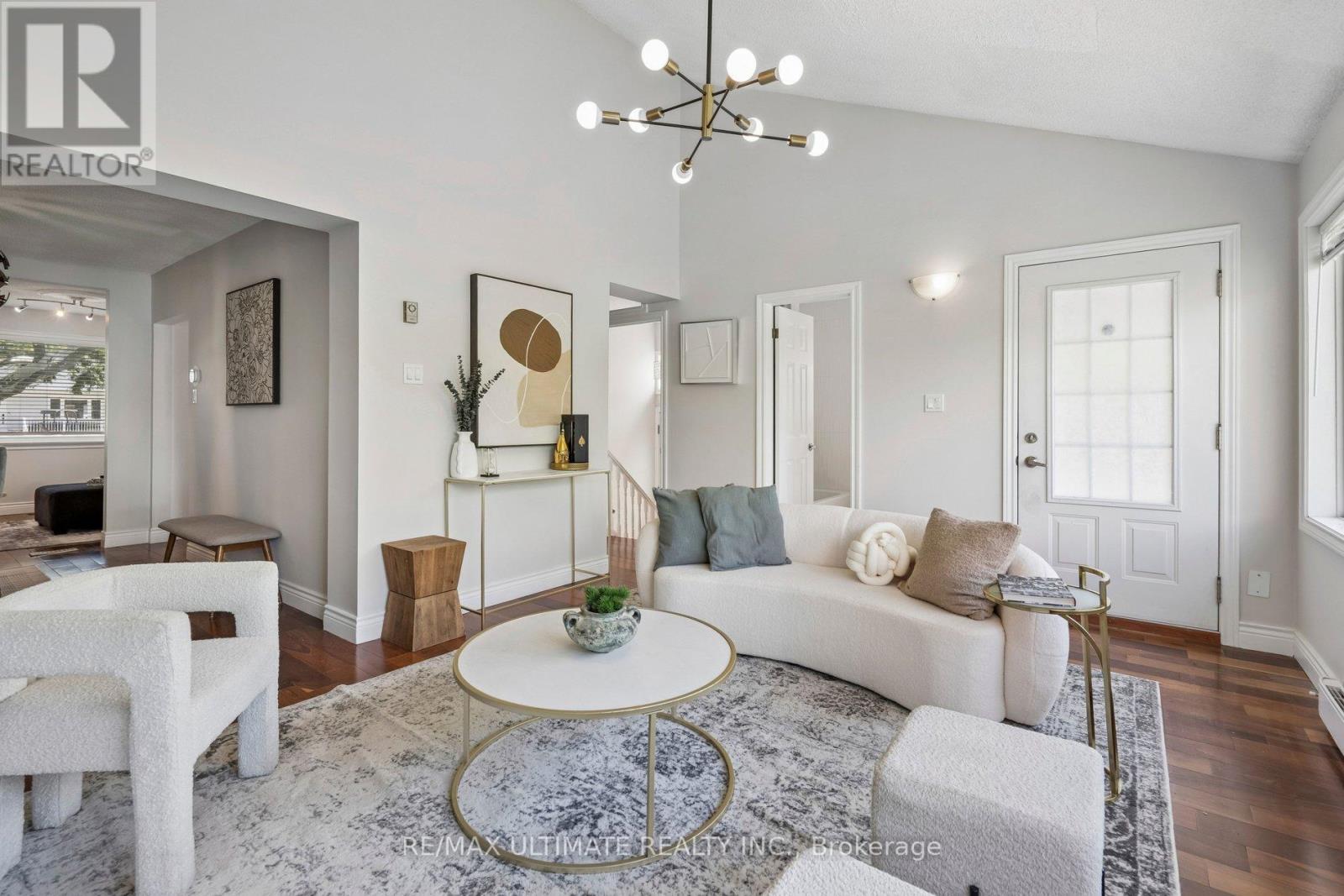 Main - 34 Compton Crescent, Toronto, Ontario  M3M 2C2 - Photo 15 - W13234076