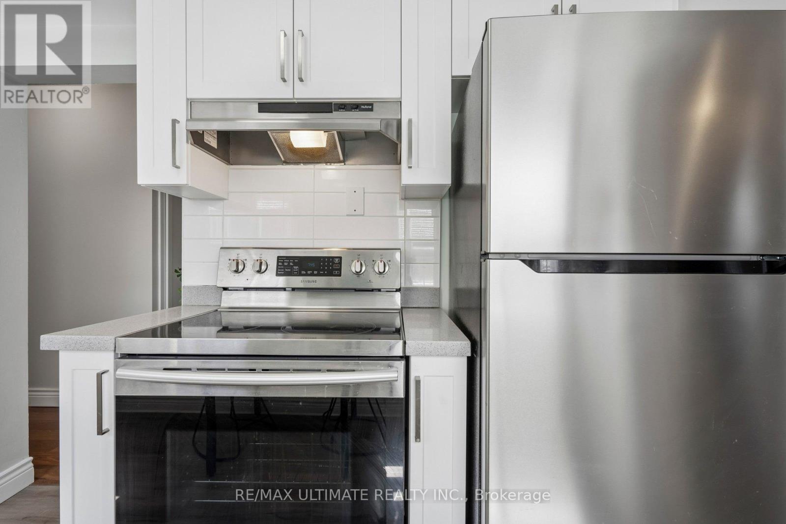 Main - 34 Compton Crescent, Toronto, Ontario  M3M 2C2 - Photo 19 - W13234076