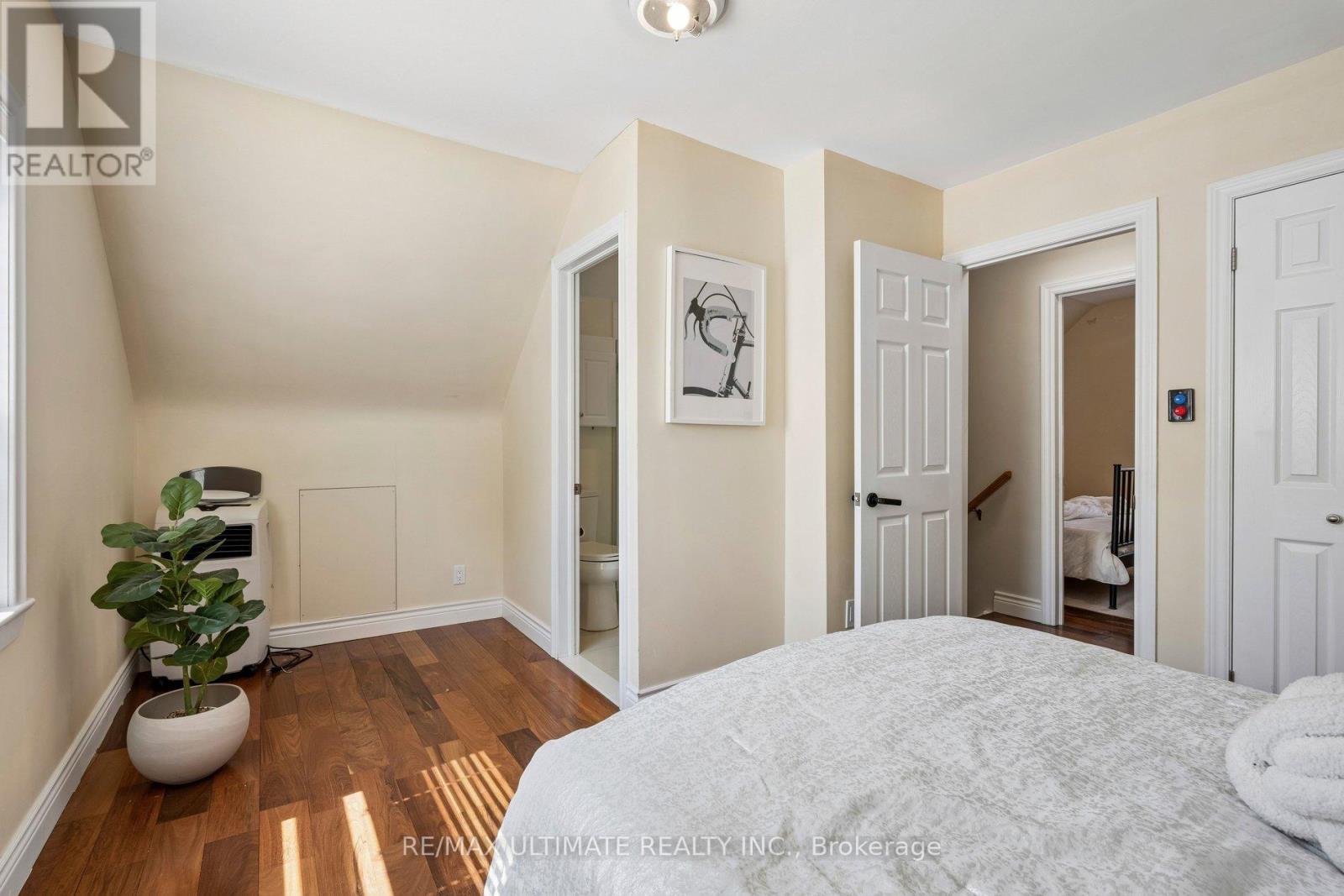 Main - 34 Compton Crescent, Toronto, Ontario  M3M 2C2 - Photo 25 - W13234076