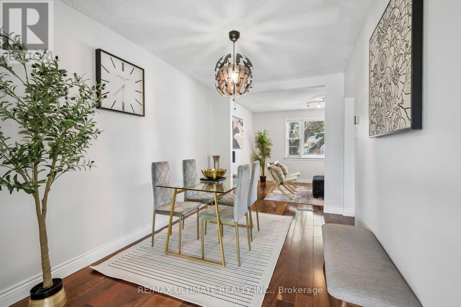 Main - 34 Compton Crescent, Toronto, Ontario  M3M 2C2 - Photo 9 - W13234076