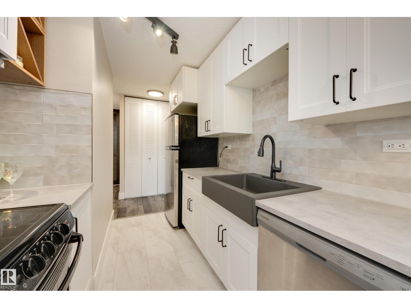 #103 9930 113 St NW, Edmonton, Alberta  T5K 1N8 - Photo 12 - E4489412