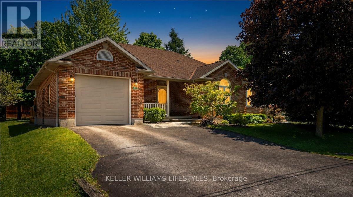 $599,90049 Ann Street, Lambton Shores, Ontario