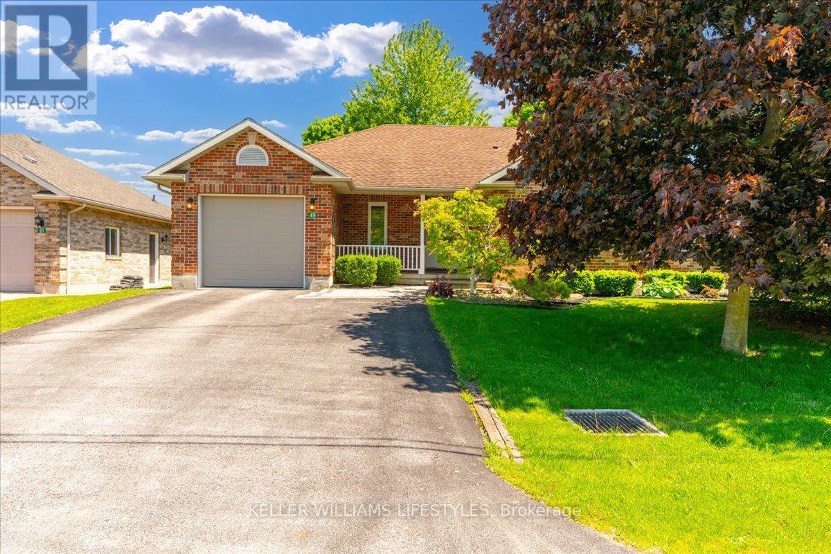 49 Ann Street, Lambton Shores, Ontario  N0M 1B0 - Photo 3 - X13234338