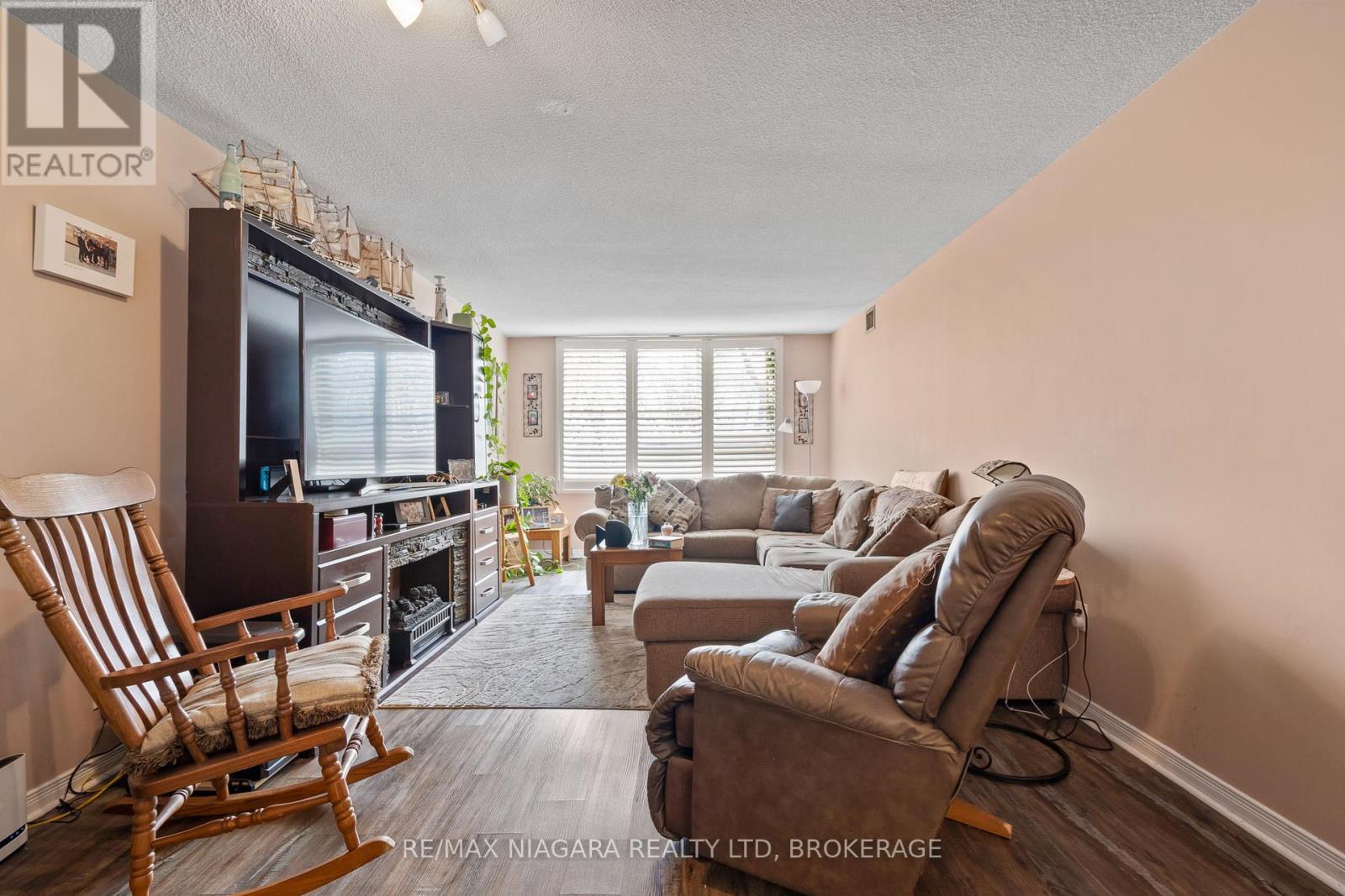 B5 - 7 Gale Crescent, St. Catharines, Ontario  L2R 7M8 - Photo 4 - X12983432