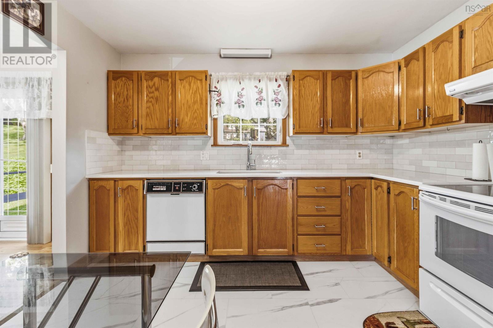 41 Churchill Downs Circle, Lower Sackville, Nova Scotia  B4E 2J3 - Photo 9 - 202613113